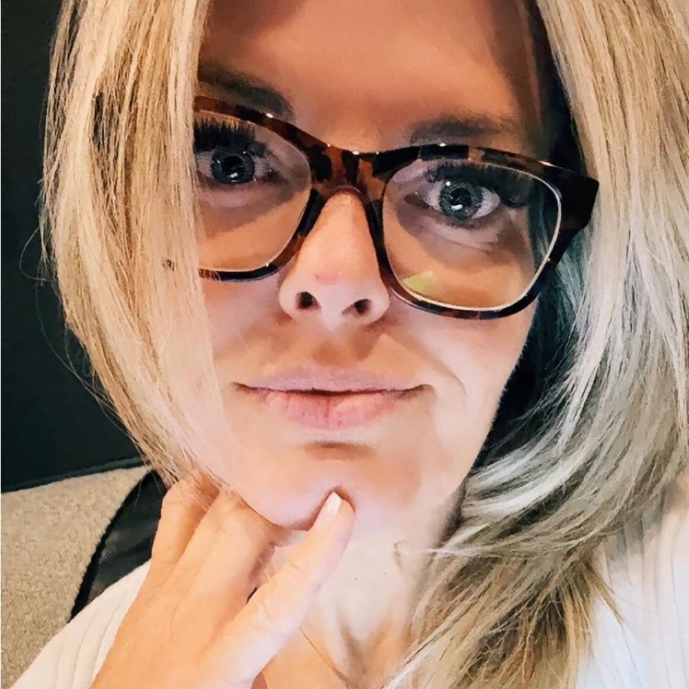 Meet your Posher, Misty